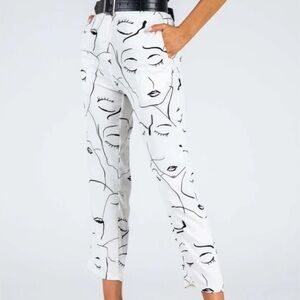 Princess Polly Women’s Face Print High Rise Pants Size 0 (Waist 26”)